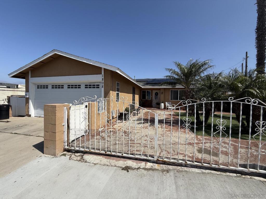 1808 Camino Esperanza Property Photo 3