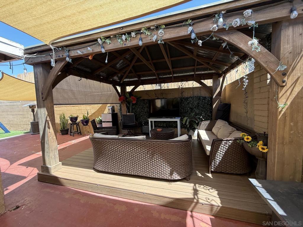 1808 Camino Esperanza Property Photo 19