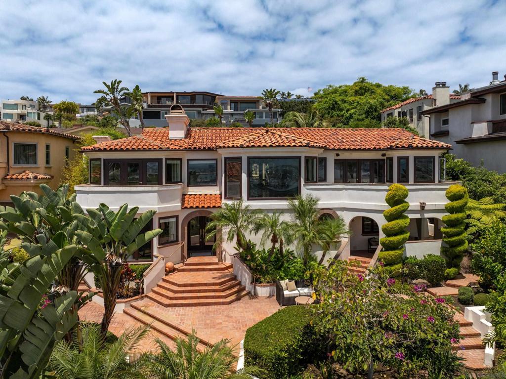 874 Harbor View W Property Photo 1