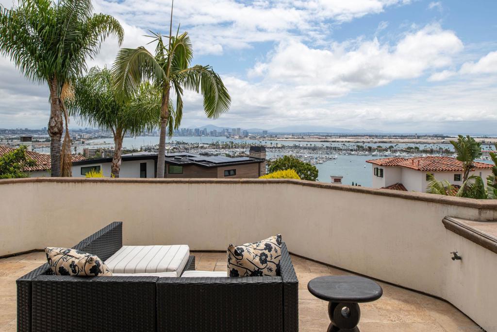 874 Harbor View W Property Photo 23