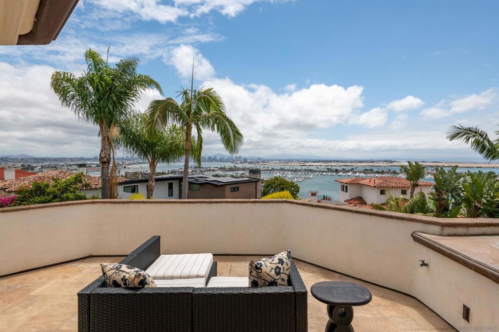 874 Harbor View W Property Photo 26