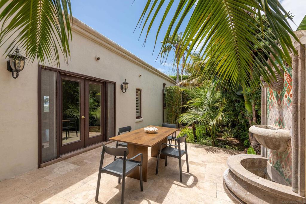 874 Harbor View W Property Photo 35