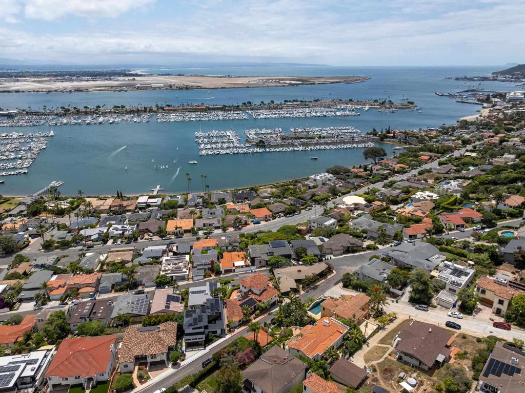 874 Harbor View W Property Photo 46