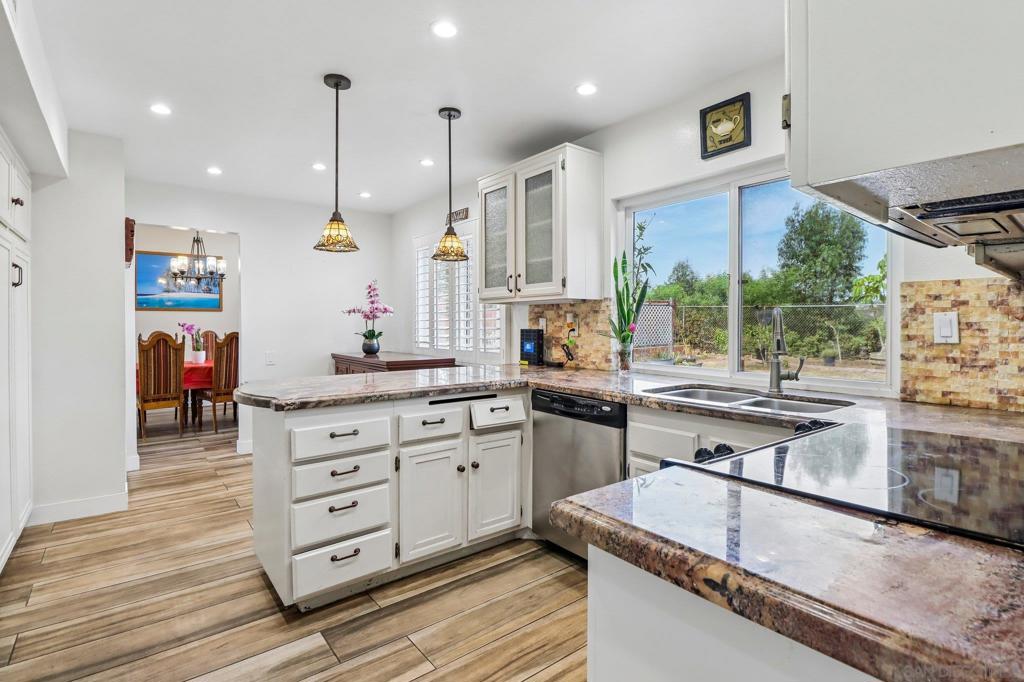 1571 Max Property Photo 19