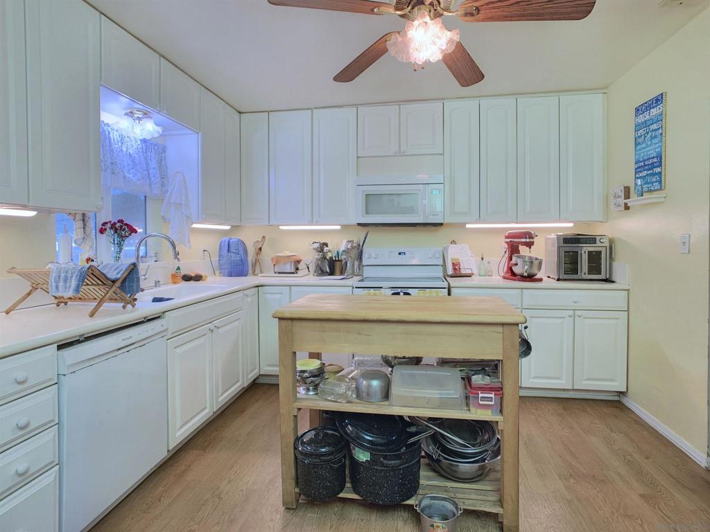 9622 Lakeview Property Photo 12