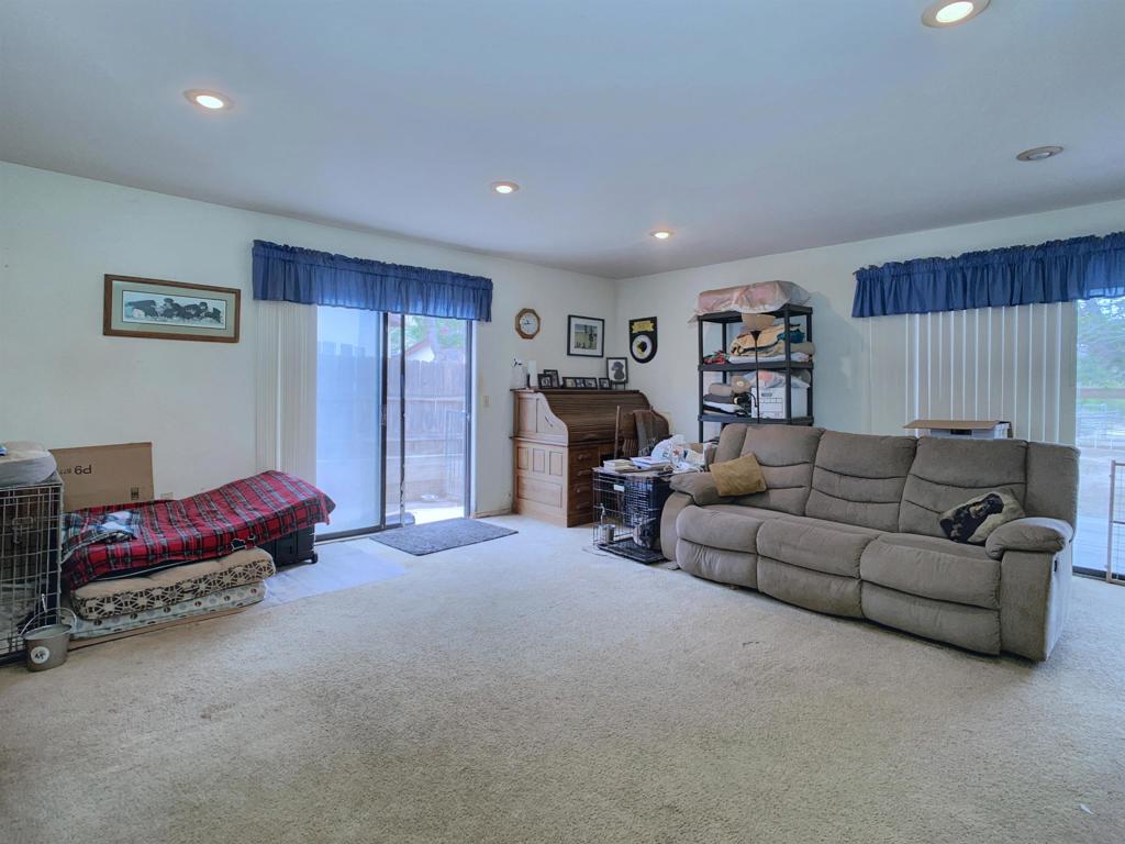 9622 Lakeview Property Photo 16