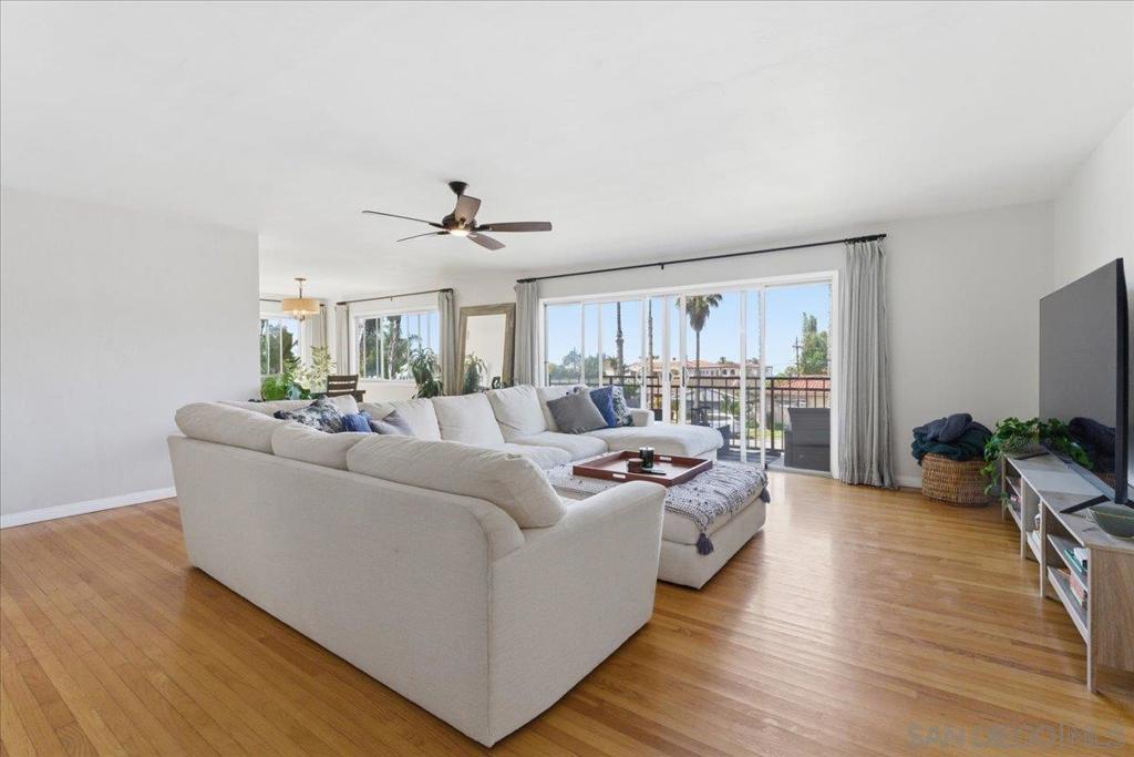 5367 La Jolla Unit 52 Property Photo 5