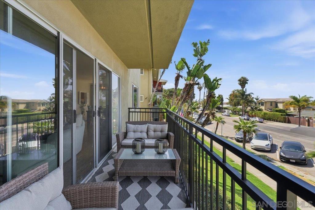 5367 La Jolla Unit 52 Property Photo 8