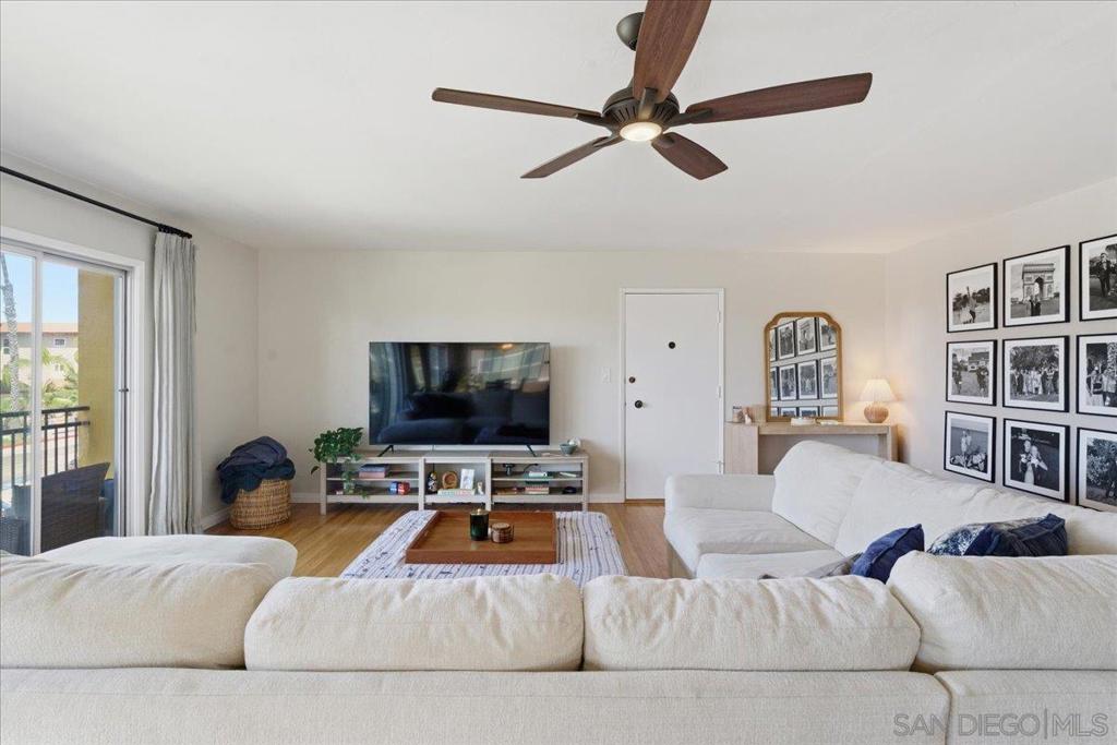 5367 La Jolla Unit 52 Property Photo 9