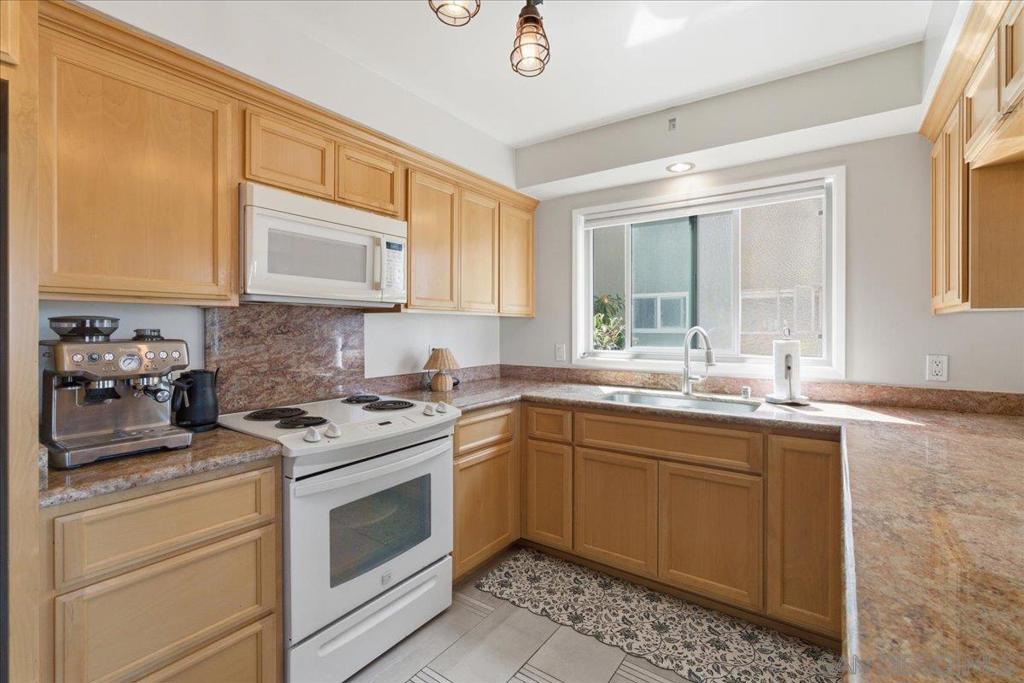 5367 La Jolla Unit 52 Property Photo 12