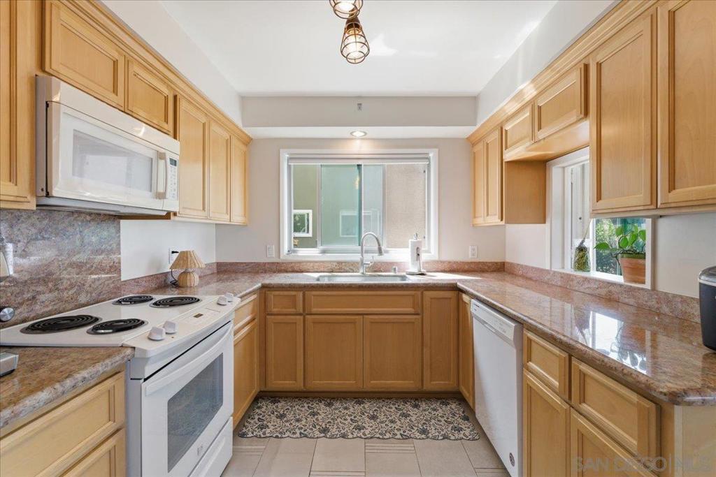 5367 La Jolla Unit 52 Property Photo 13