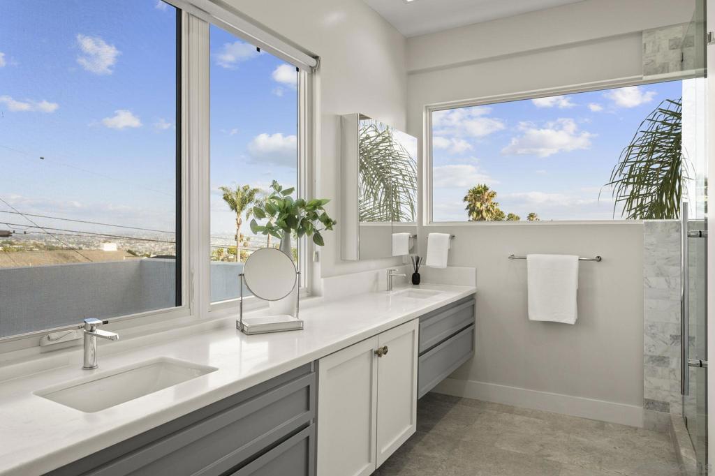 5594 Soledad Rd Property Photo 25