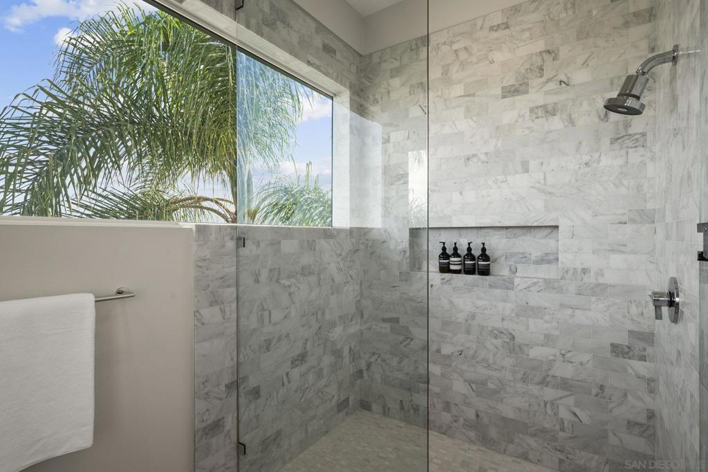 5594 Soledad Rd Property Photo 26