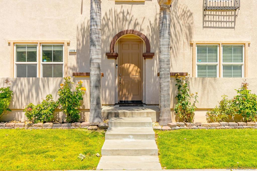 2376 Shire Way Property Photo 4