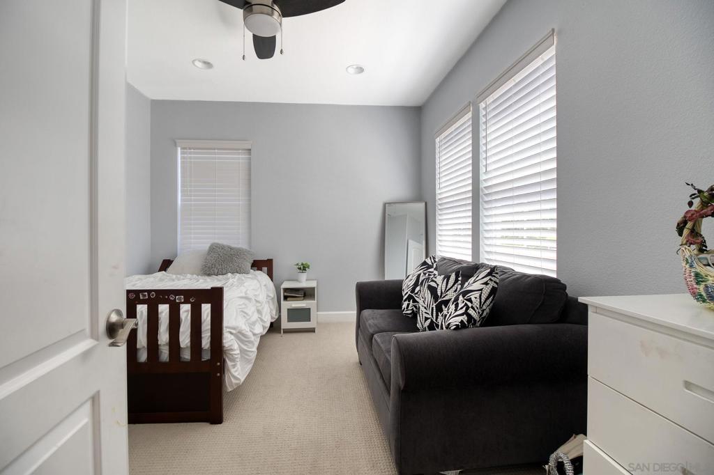 2376 Shire Way Property Photo 8