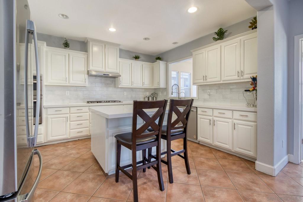 2376 Shire Way Property Photo 15