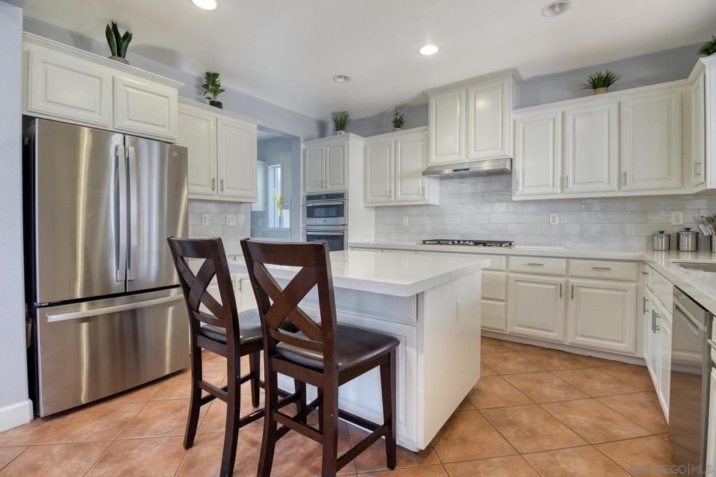 2376 Shire Way Property Photo 16