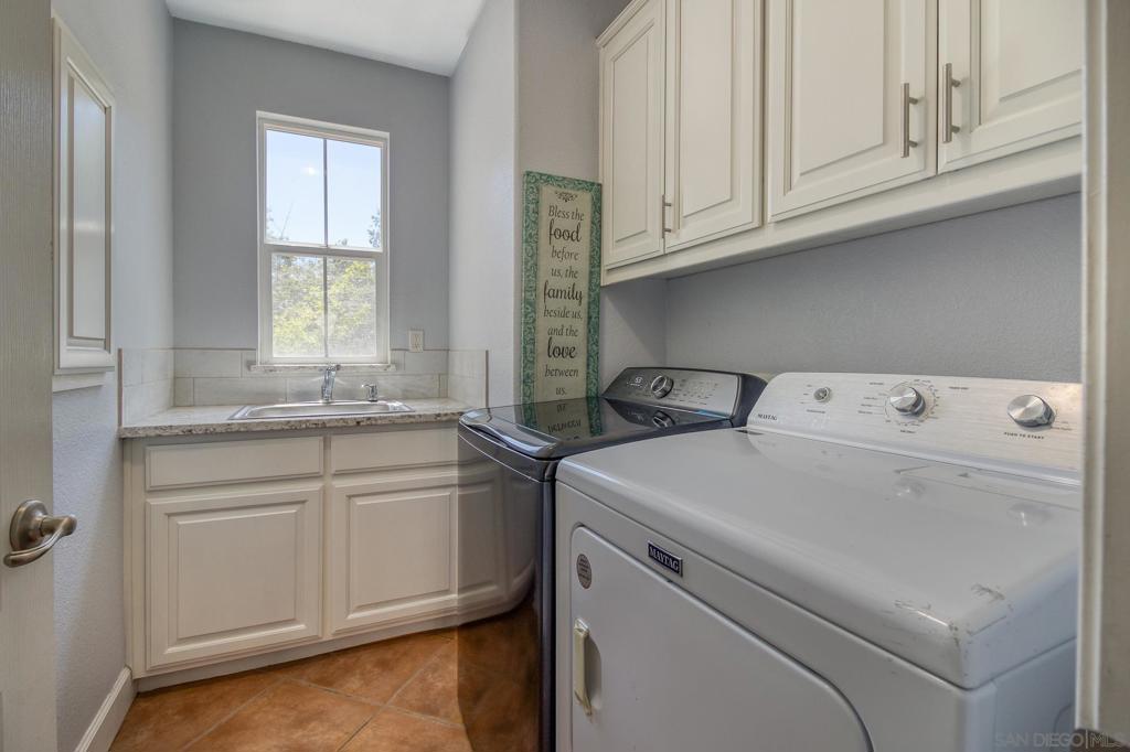 2376 Shire Way Property Photo 19