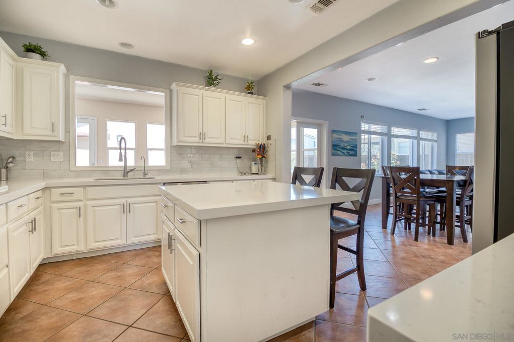 2376 Shire Way Property Photo 20