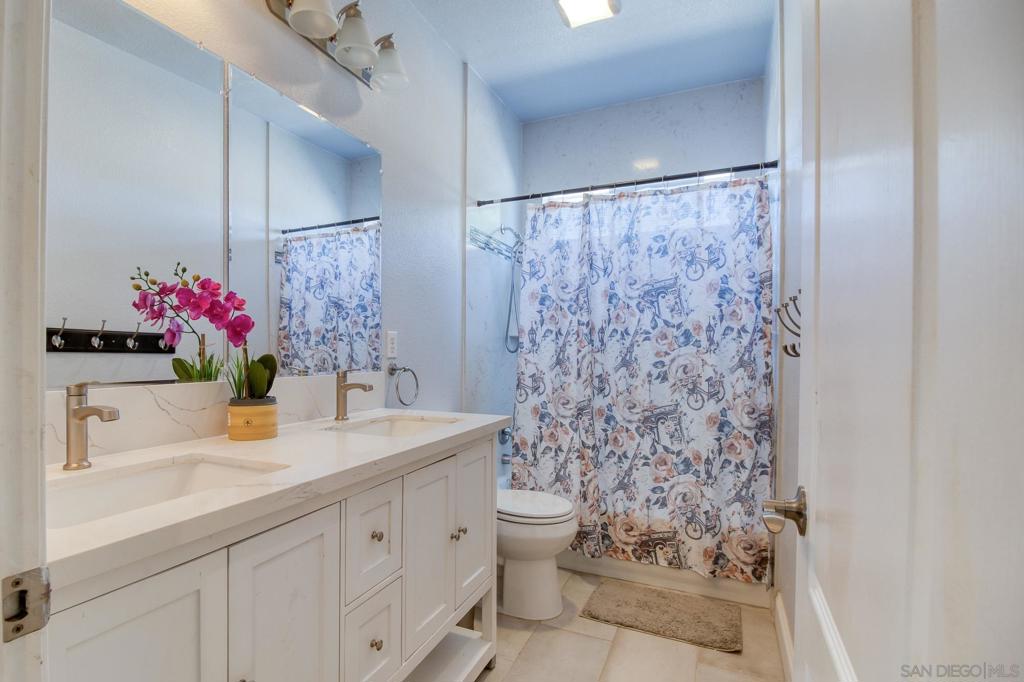 2376 Shire Way Property Photo 24
