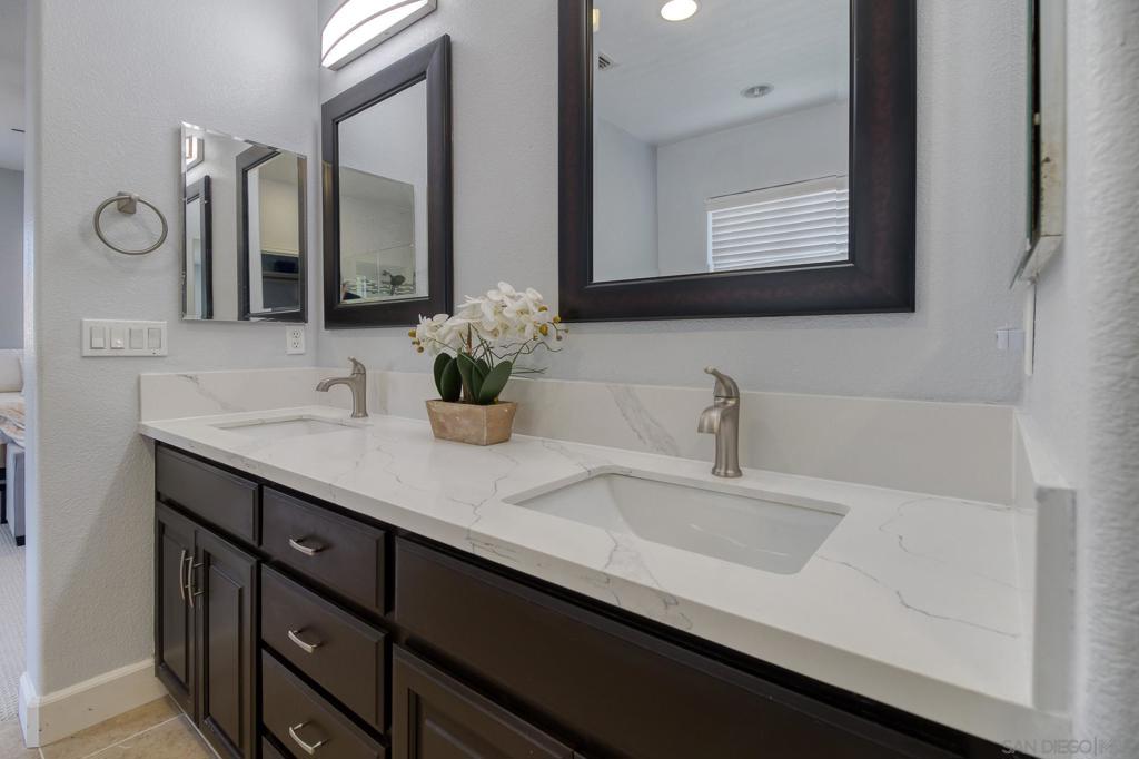 2376 Shire Way Property Photo 33