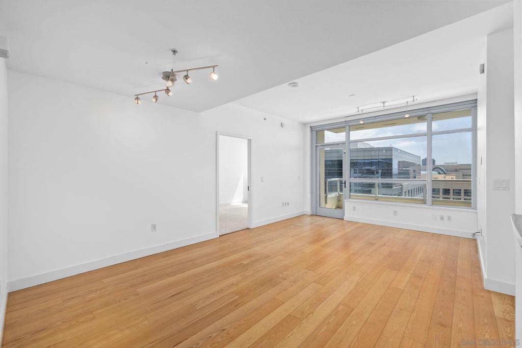 700 W E Street 2905 Property Photo 4