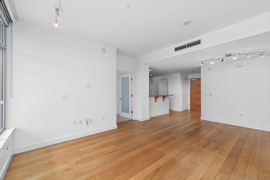 700 W E Street 2905 Property Photo 7