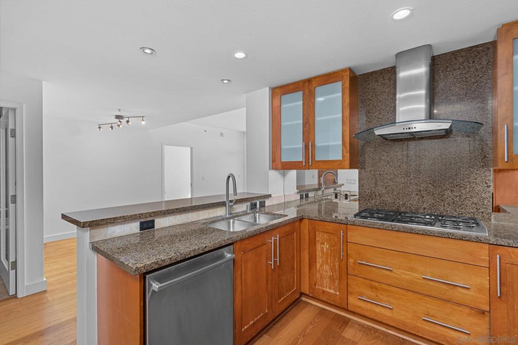 700 W E Street 2905 Property Photo 14
