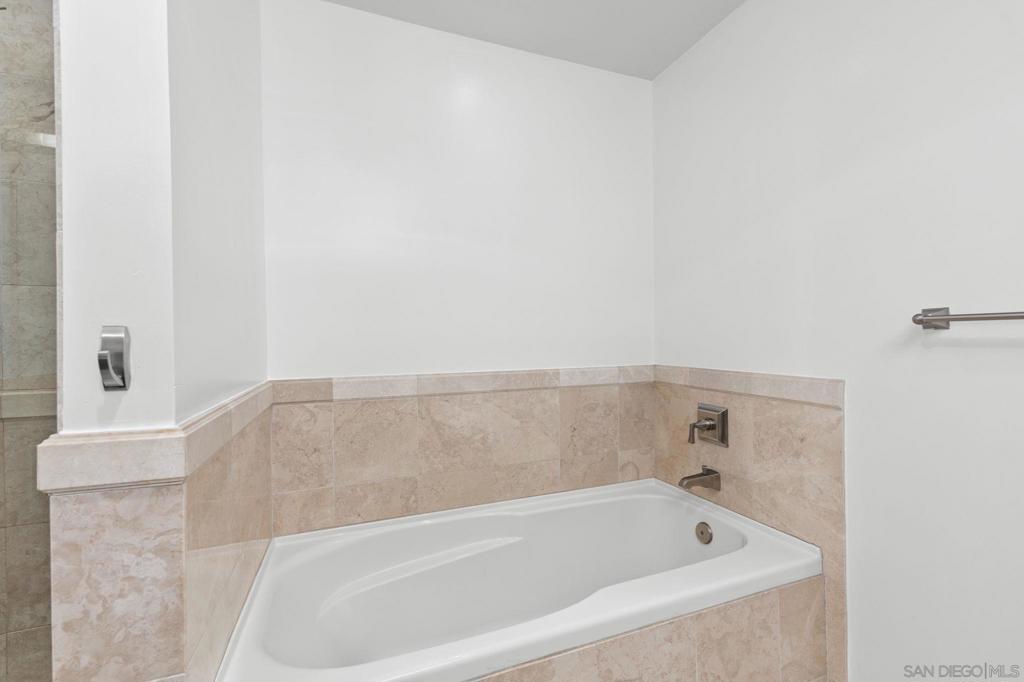 700 W E Street 2905 Property Photo 19