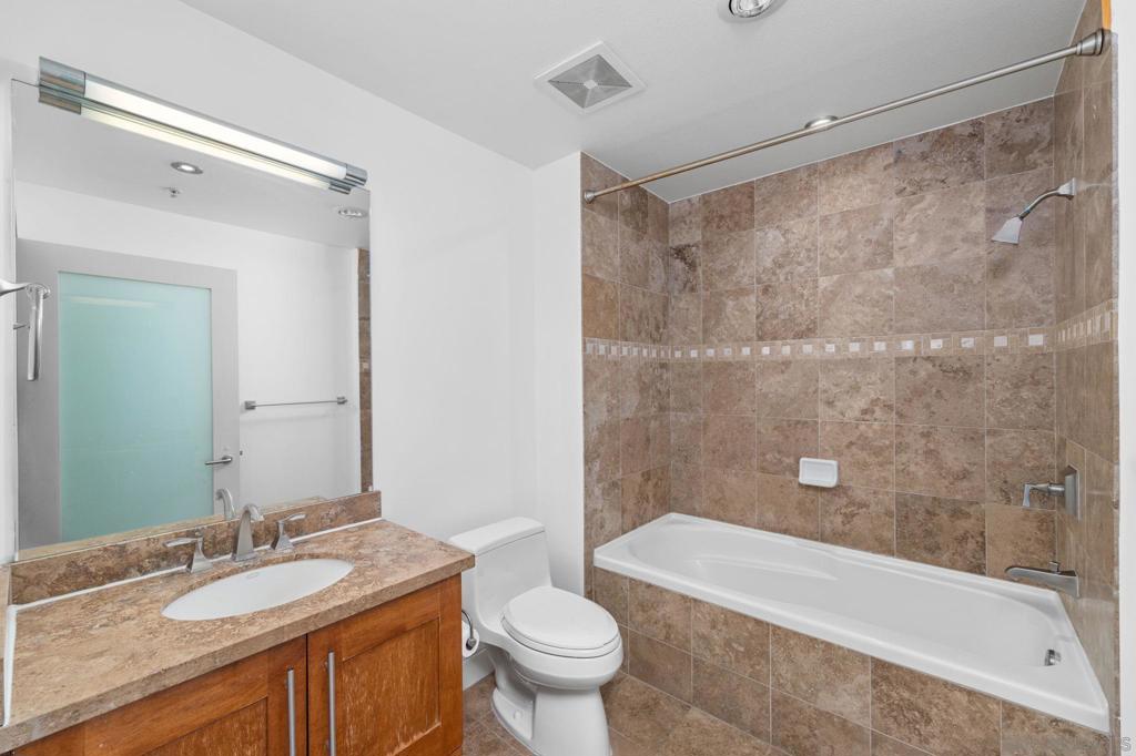 700 W E Street 2905 Property Photo 25