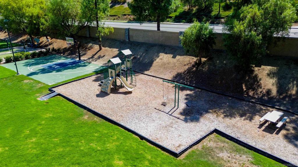 22905 Turnberry Court Property Photo 41