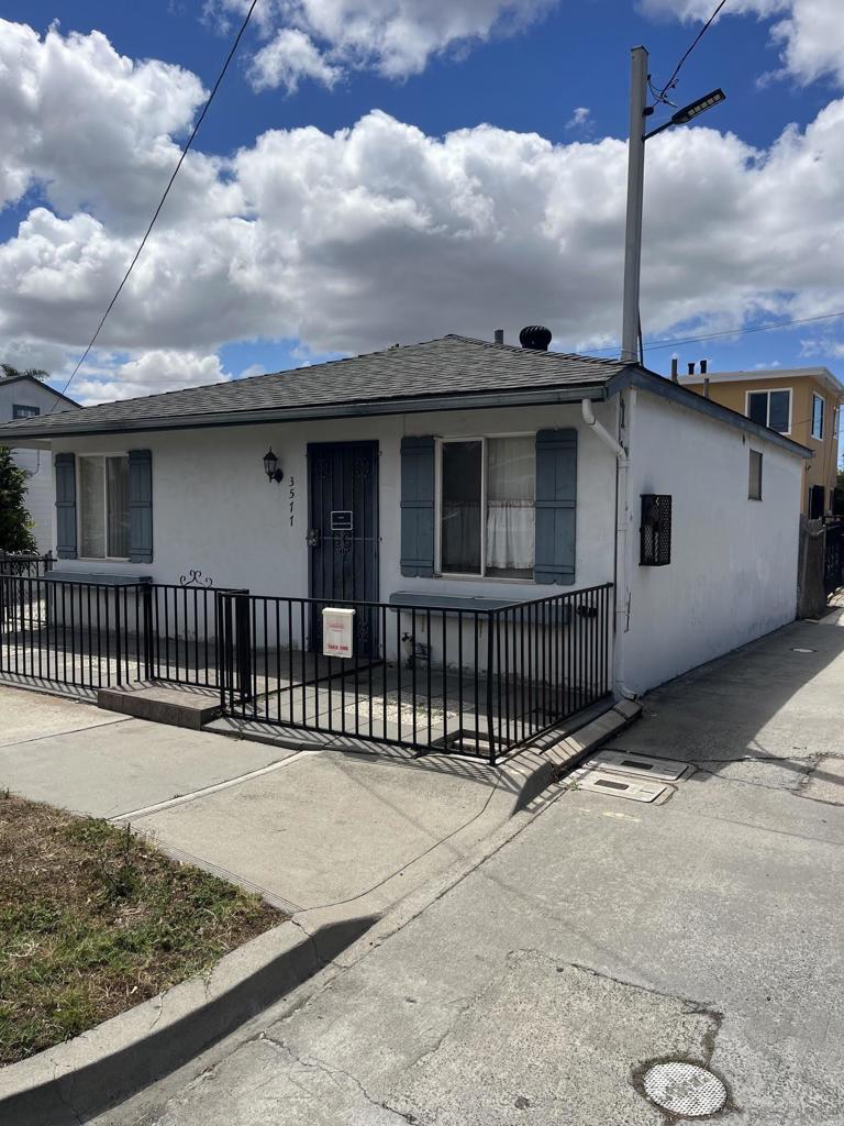 3577 85 Landis St. Property Photo 1