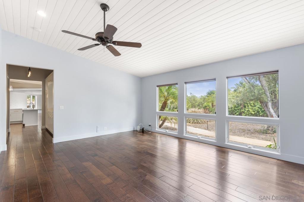 937 Pepper Tree Lane Property Photo 21