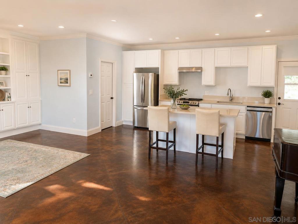 937 Pepper Tree Lane Property Photo 35
