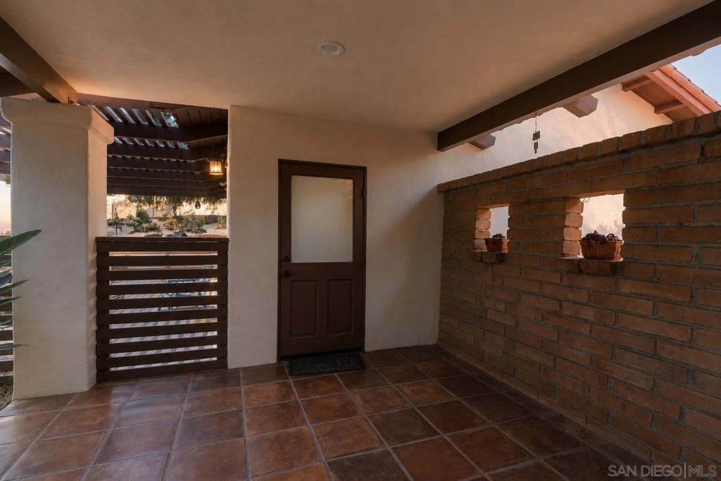 937 Pepper Tree Lane Property Photo 36