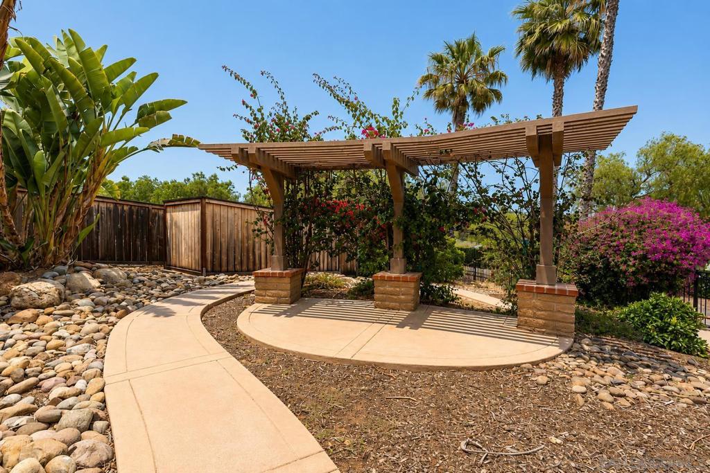 937 Pepper Tree Lane Property Photo 46