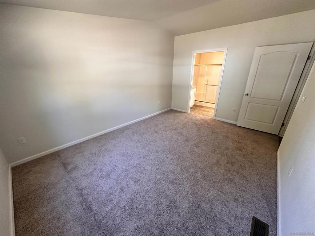 22899 Byron Road 49 Property Photo 4
