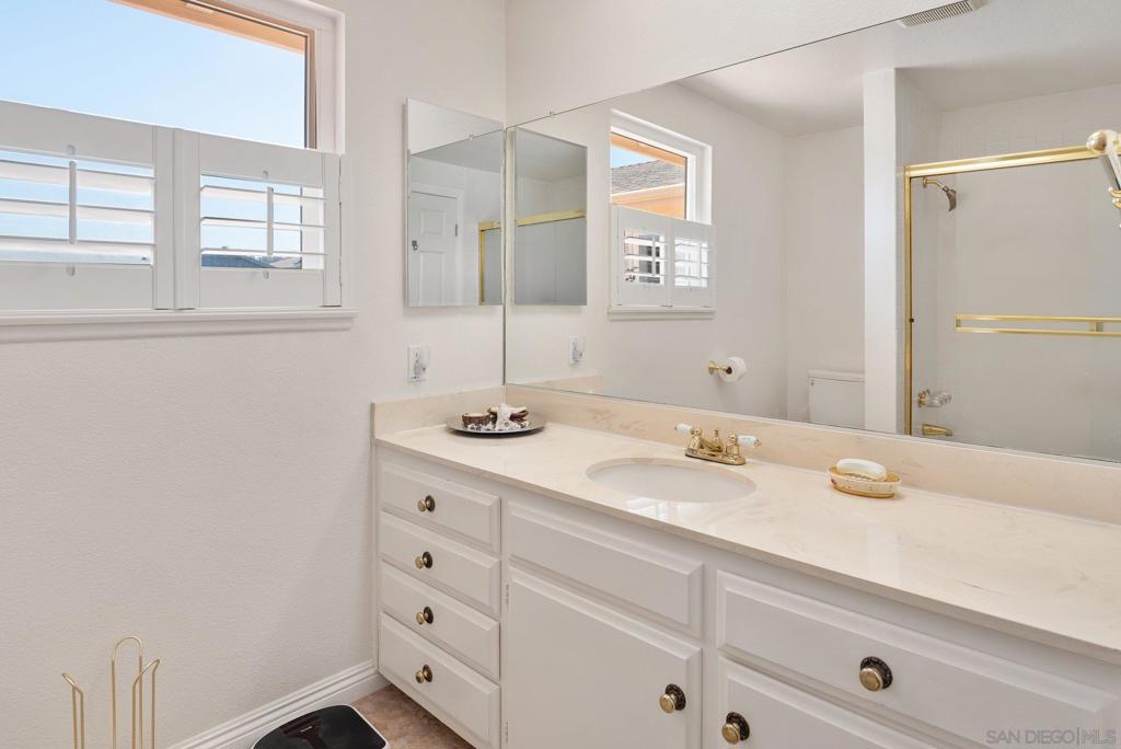 12118 Obispo Property Photo 45