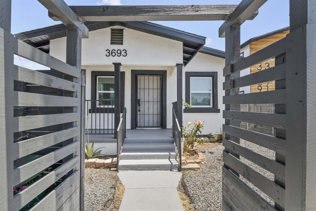4319 4323 Landis Property Photo 2