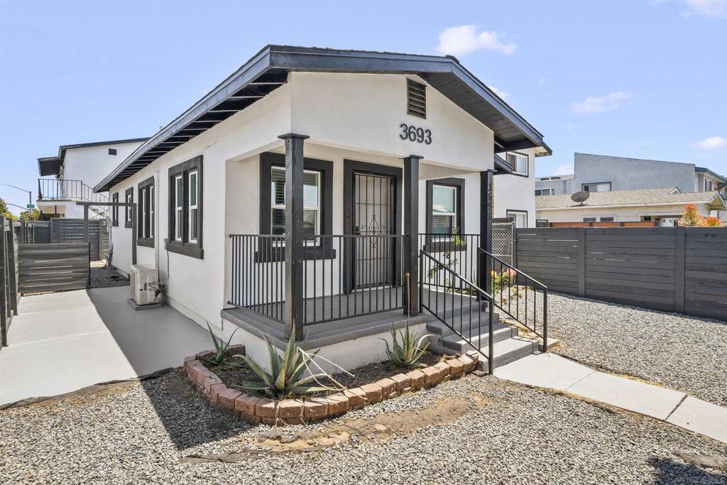 4319 4323 Landis Property Photo 4