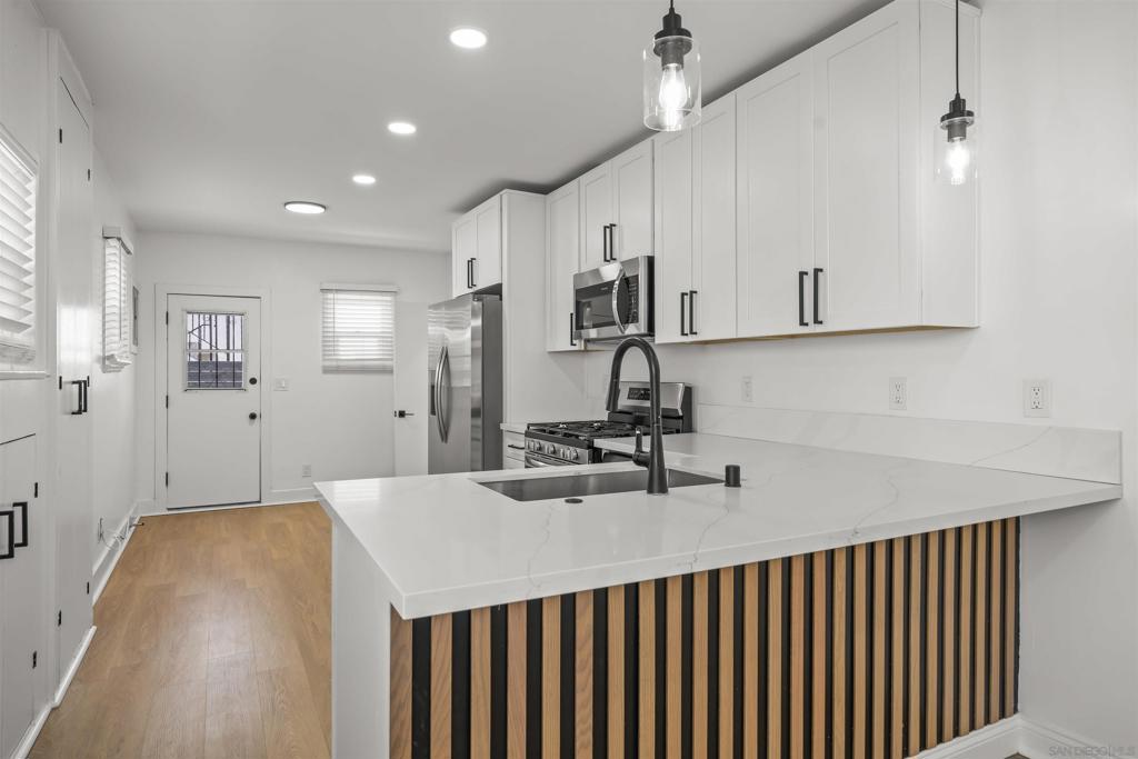 4319 4323 Landis Property Photo 15