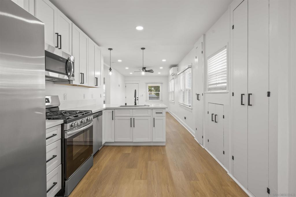 4319 4323 Landis Property Photo 23