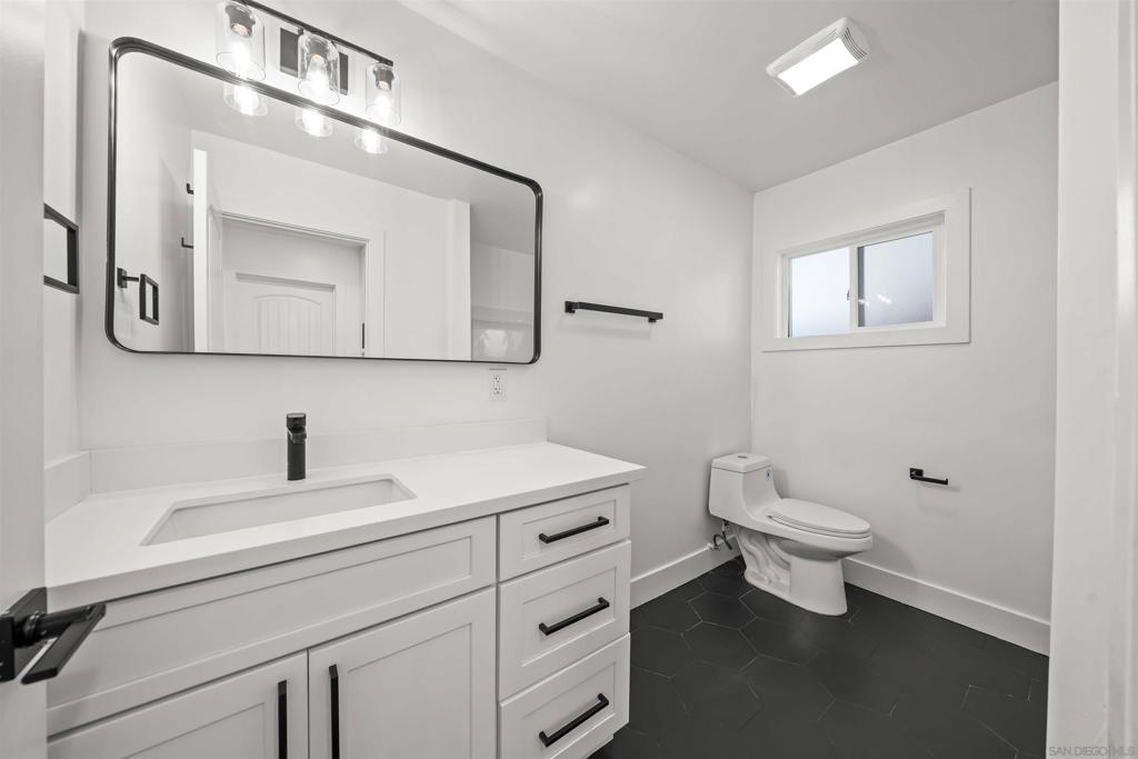 4319 4323 Landis Property Photo 41
