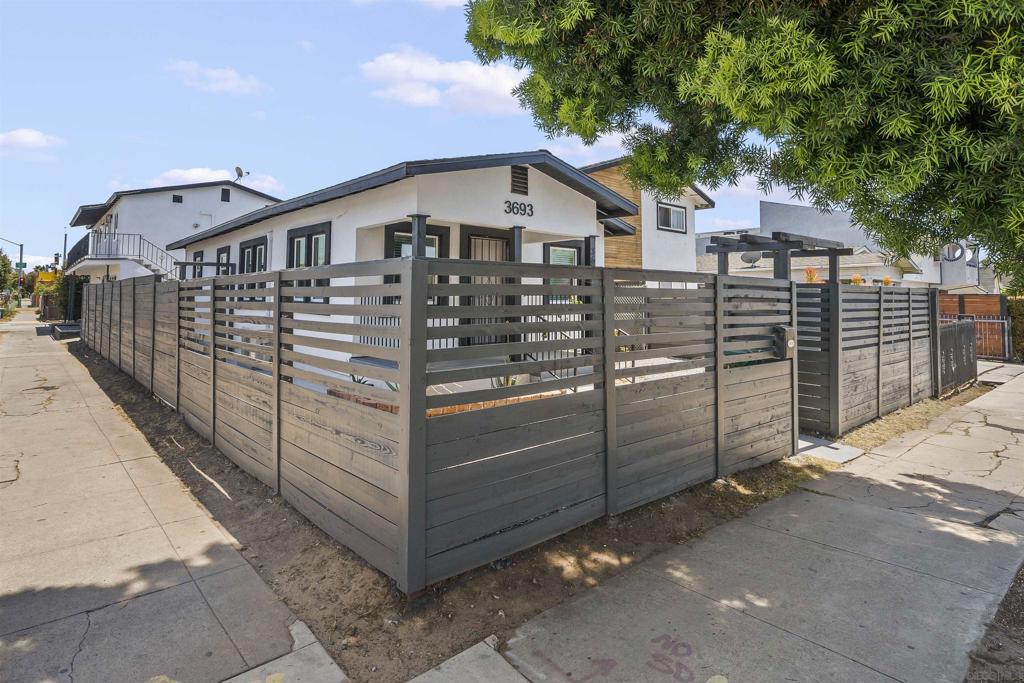 4319 4323 Landis Property Photo 43
