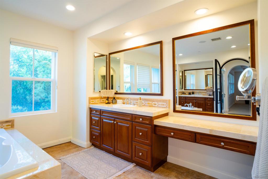15541 Pinehurst Pl. Property Photo 26
