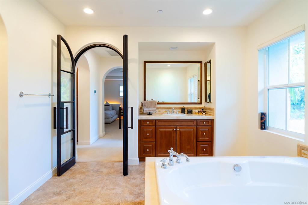15541 Pinehurst Pl. Property Photo 28