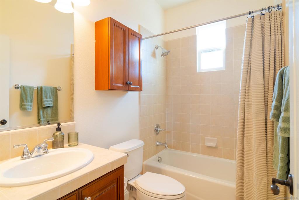 15541 Pinehurst Pl. Property Photo 33