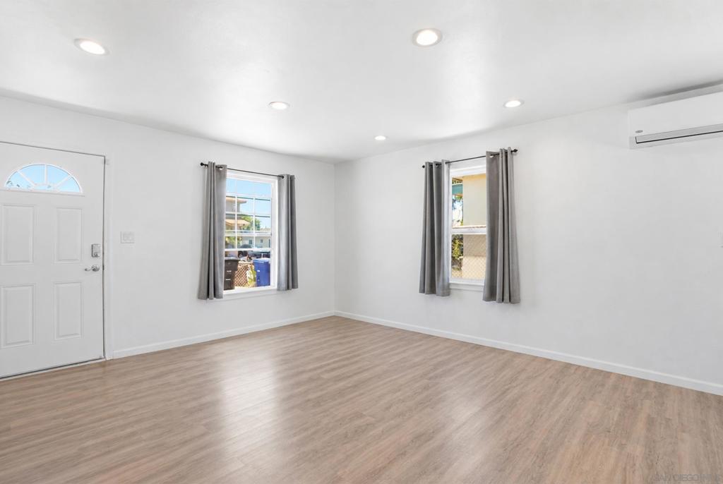 1071 1069 Madison Ave Property Photo 2