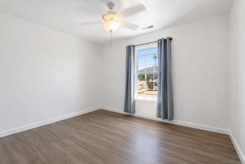 1071 1069 Madison Ave Property Photo 6