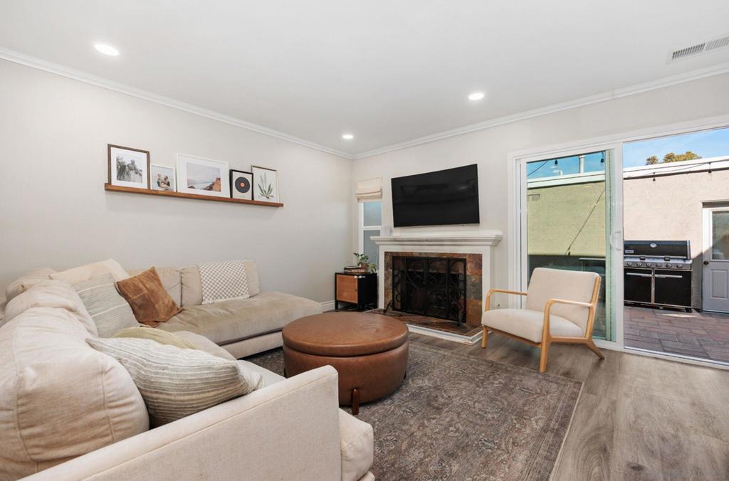 1971 Azure Way Property Photo 11
